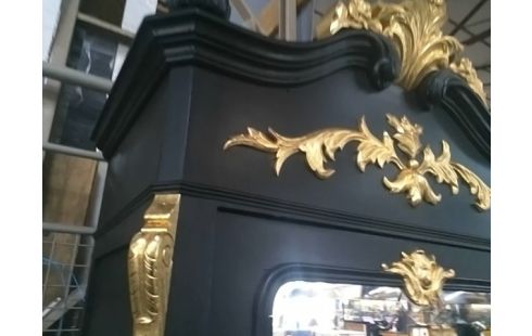 ARMOIRE NOIRE ET OR STYLE BAROQUE AVEC MIROIR BISEAUTÉ