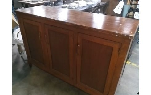 MEUBLE 3 PORTES A RESTAURER