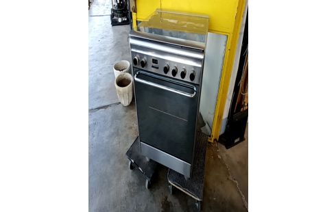 CUISINIERE MIXTE SMEG +ACC ÉQUIPÉ G VILLE