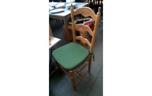 4 STÜHLE STROHGEFÜLLTE SITZFLÄCHE