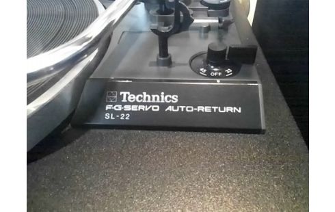 CHAINE HIFI TECHNICS 4 PIECES + ENCEINTES