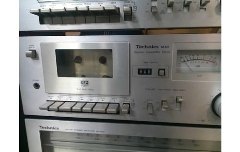 CHAINE HIFI TECHNICS 4 PIECES + ENCEINTES