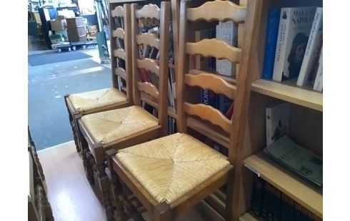 LOT DE 6 CHAISES RUSTIQUES