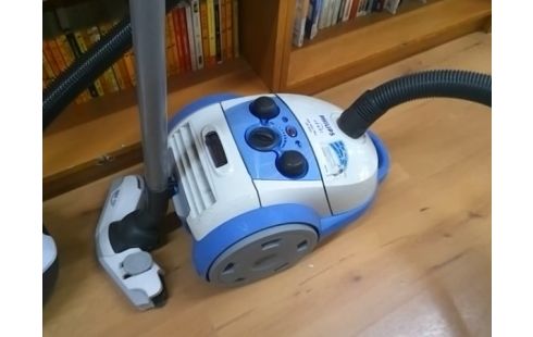 ASPIRATEUR PHILIPS 1800W