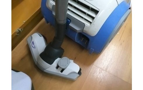ASPIRATEUR PHILIPS 1800W