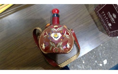 ANCIENNE GOURDE EN CUIR