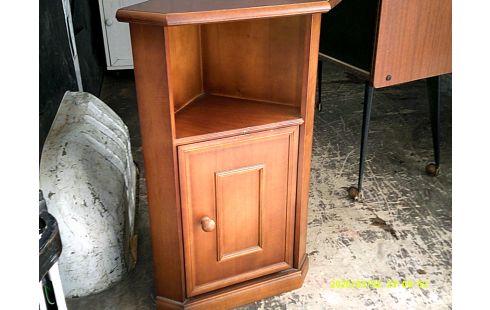 MEUBLE D'APPOINT ENCOIGNURE