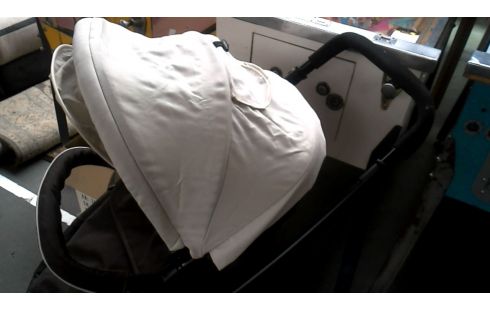 KINDERWAGEN BRUIN MOKKA