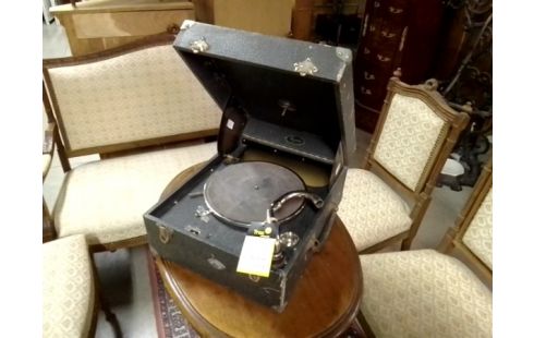 TOURNE DISQUE GRAMAPHONE MAGISTER + DISQUES