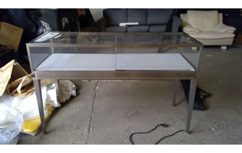 COMPTOIR VITRINE DE MAGASIN