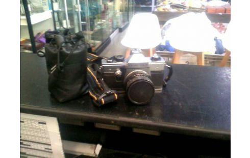 CAMARA PRAKTICA + OBJETIVO