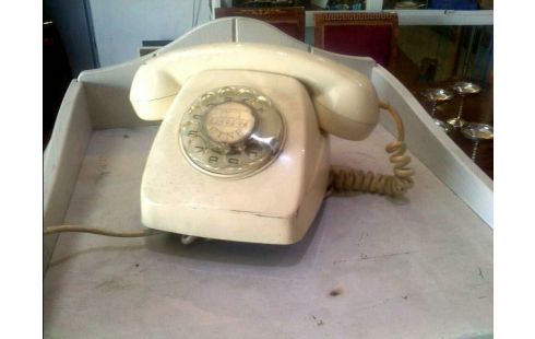 TELEFONO