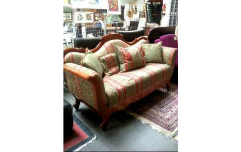 SOFA BIEDERMEIER GRÜN/ROT +4 KISSEN