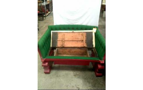 SOFA HOLZ ROT POLSTER GRÜN KUTSCHENSITZ