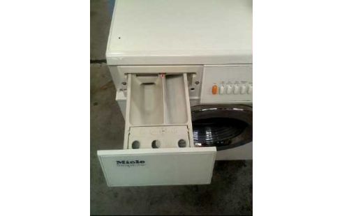 WASCHMASCHINE <MIELE> NOVOTRONIC W833