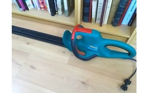 TAILLE HAIE BOSCH AHS 600-24 ST