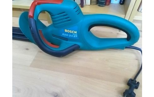 TAILLE HAIE BOSCH AHS 600-24 ST