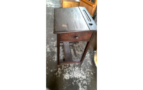 SCHOOLBANKJE  ANTIEK