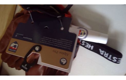 HANDSCHOENE HESTRA LEDER