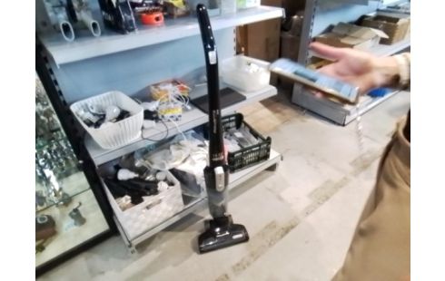 ASPIRATEUR BALAI ROWENTA AIR FORCE NOIR