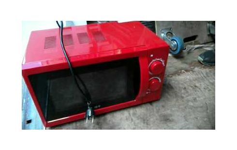 MICRO ONDES FAR ROUGE