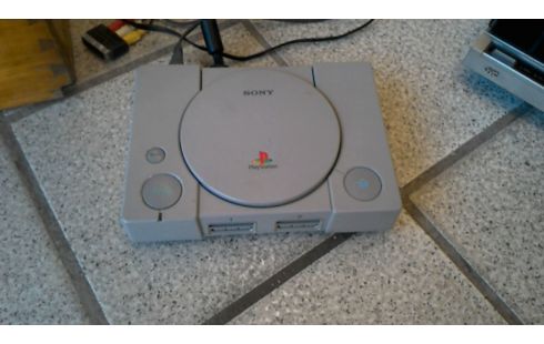 CONSOLE DE JEUX PS1 SANS MANETTE