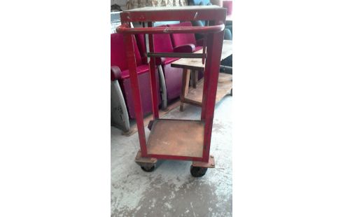 DESSERTE A ROULETTES