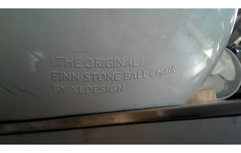 SIEGE DESIGN FINN STONE BALL CHAIR EN L'ETAT