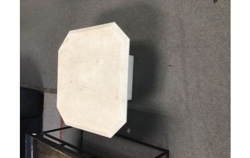 TABLE EN MARBRE CARRÉ