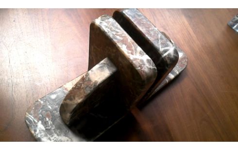 BOEKENSTEUN BELGISCHE MARMER