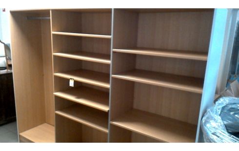 KLEERKAST OPEN DRESSING. DEMONTEERBAAR