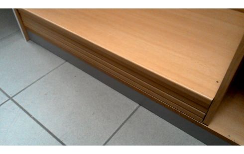 KLEERKAST OPEN DRESSING. DEMONTEERBAAR