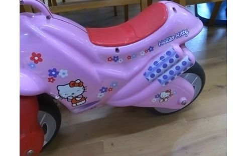 MOTO ENFANT ROSE HELLO KITTY