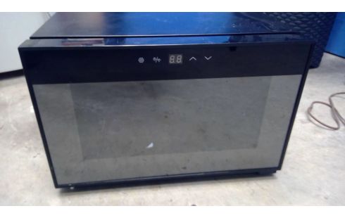 KOELKAST VOOR FLESSEN (8)WIJN  KLARSTEIN