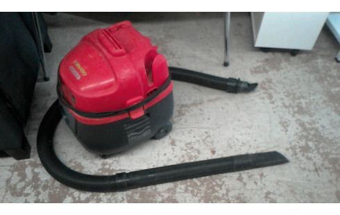 ASPIRATEUR EAU ET POUSSIERE