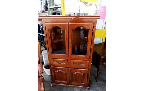 MEUBLE VITRÉ + CLEF