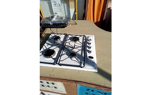 PLAQUE DE CUISSON WHIRLPOOL GAZ BOUTEILLE + ACC RES