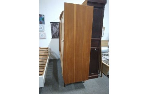 ARMOIRE VINTAGE ANNEES 60