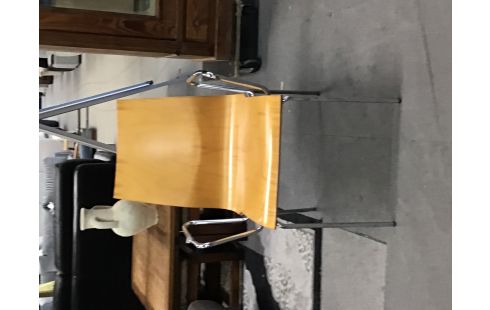 CHAISE ACCOUDOIR MÉTAL