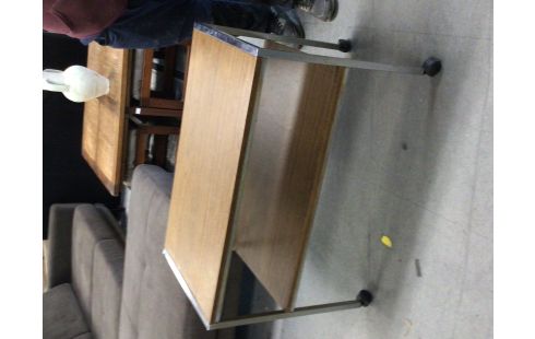 MEUBLE TV VINTAGE SUR ROULETTE