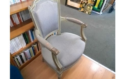 FAUTEUIL STYLE LOUIS XVI