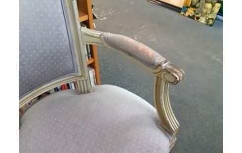 FAUTEUIL STYLE LOUIS XVI