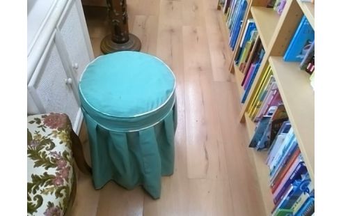 TABOURET TISSU VERT