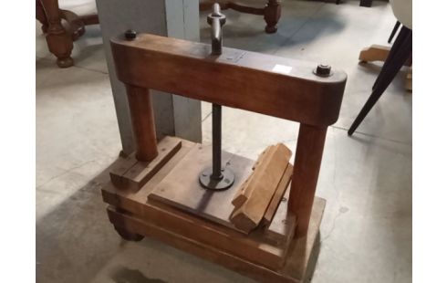 PRESSE EN BOIS MANUELLE