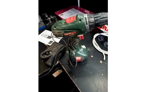 PERCEUSE VISSEUSE BOSCH + CHARGEUR RSV