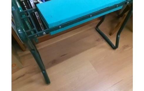 TABOURET DE JARDIN PLIABLE