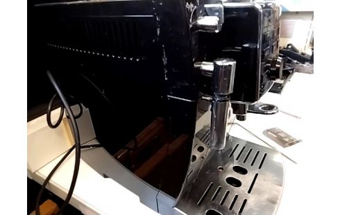 CAFETIERE EXPRESSO GRAINS DELONGHI