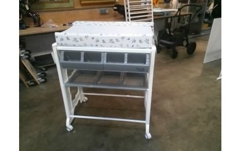 TABLE A LANGER BAIGNOIRE + ACCESSOIRES