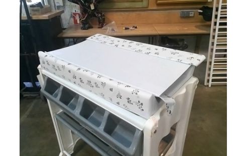 TABLE A LANGER BAIGNOIRE + ACCESSOIRES