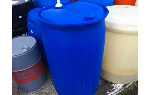 BIDON PLASTIQUE BLEU